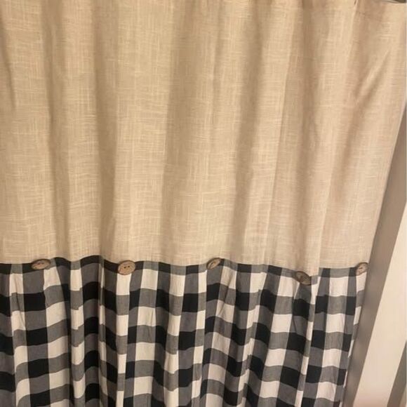 Farmhouse black & white shower curtain - Picture 5 of 6